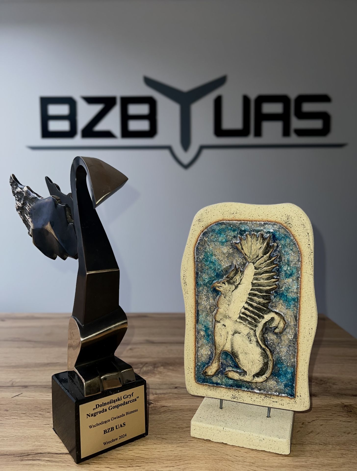 Statuetka Dolnoślądki Gryf