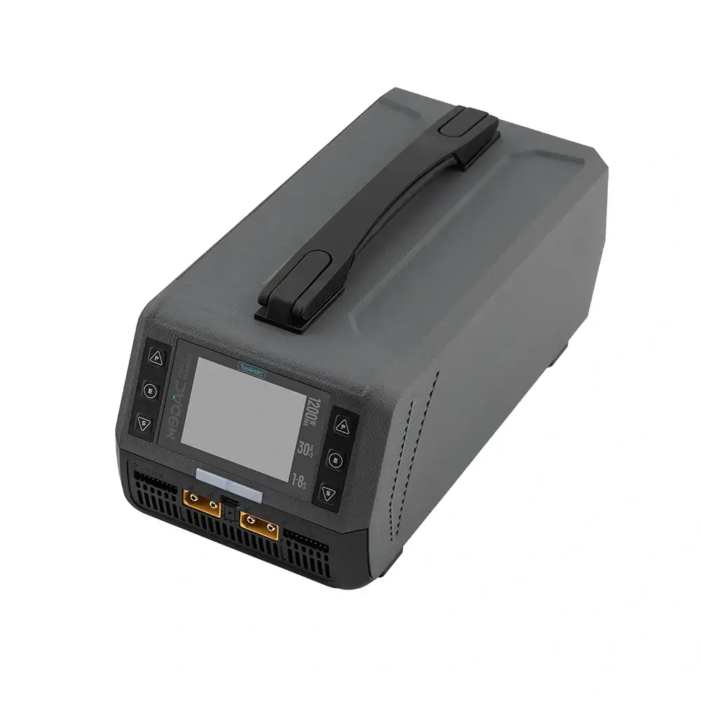 Ładowarka-ToolkitRC-M8DAC